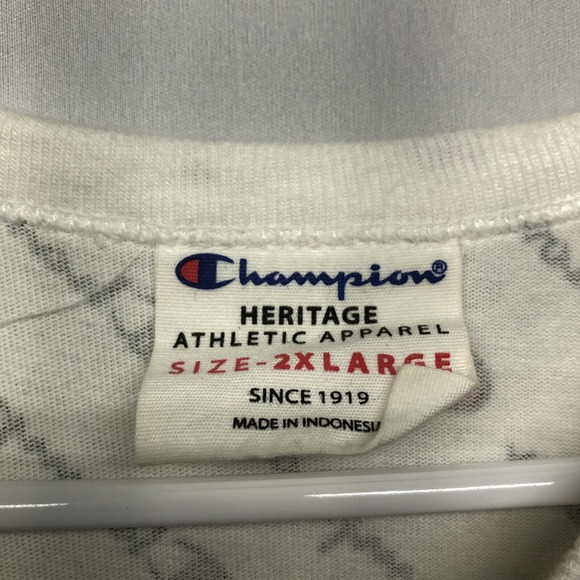 Vintage Champion White Short Sleeve T-Shirt Scoop Neck Big Logo Men's XXL Top - Picture 2 of 5